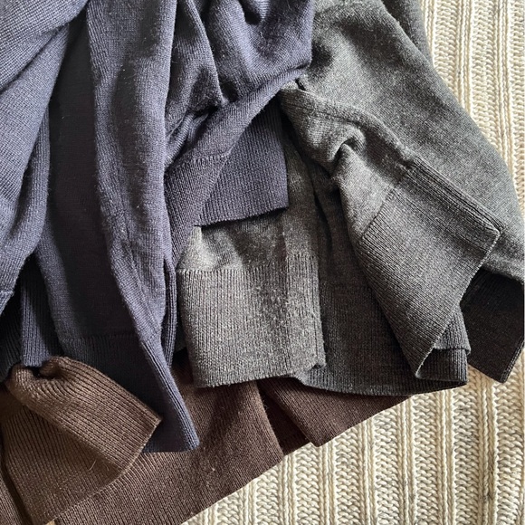 Uniqlo Merino V-neck Sweaters (3) - Picture 9 of 9